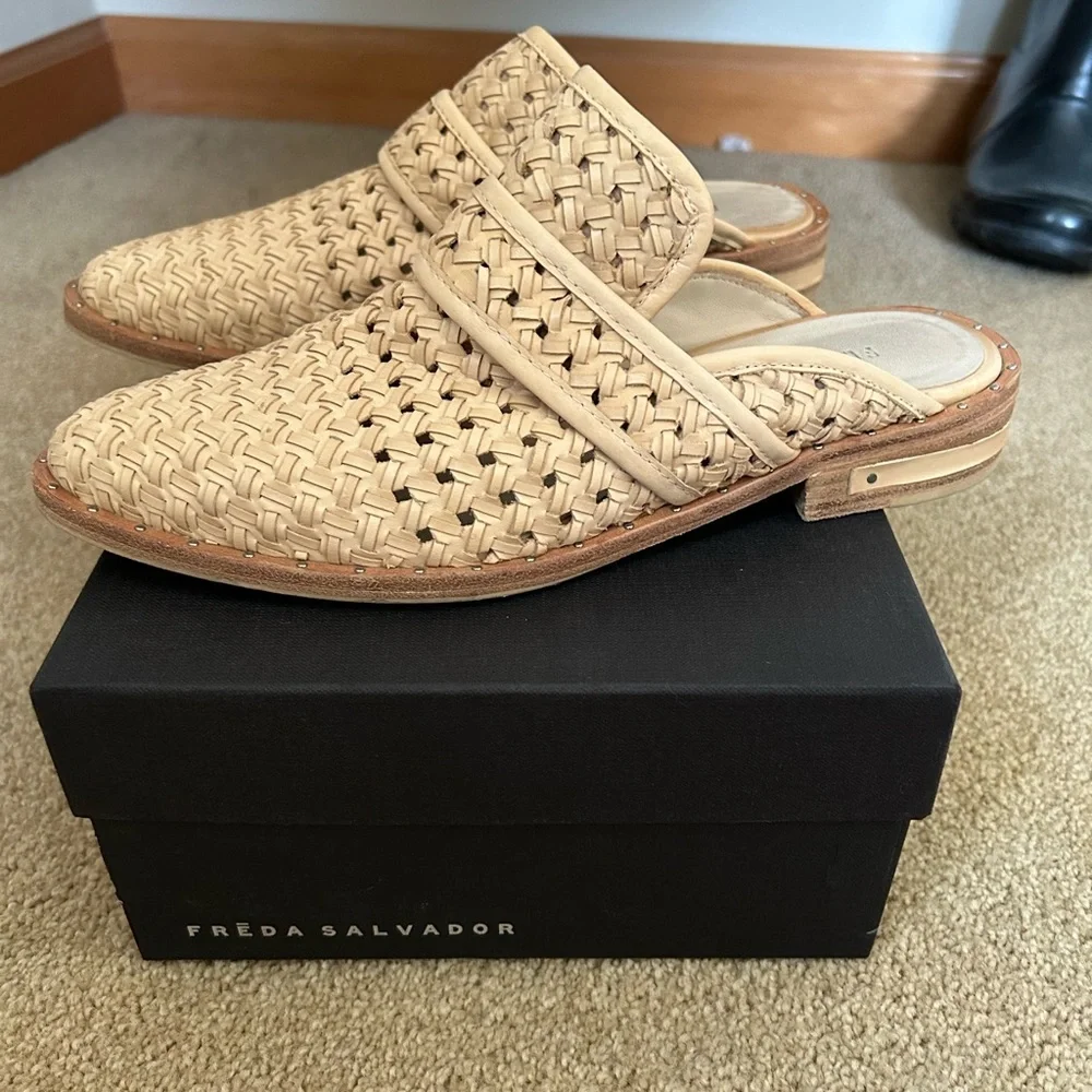 Freda Salvador Mules - Picture 4 of 8